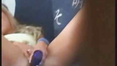 Блондинка лесбийка пума се българско порно справя с тази гореща брюнетка