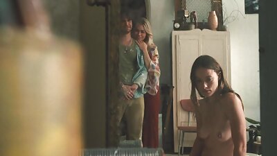 Мъжът с удоволствие българско порн удря красавицата с първокласни форми на тялото