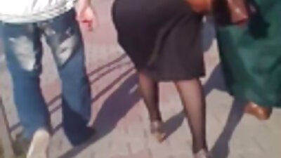 Две жени са в четворка, където са български секс видео прецакани от двама мъже